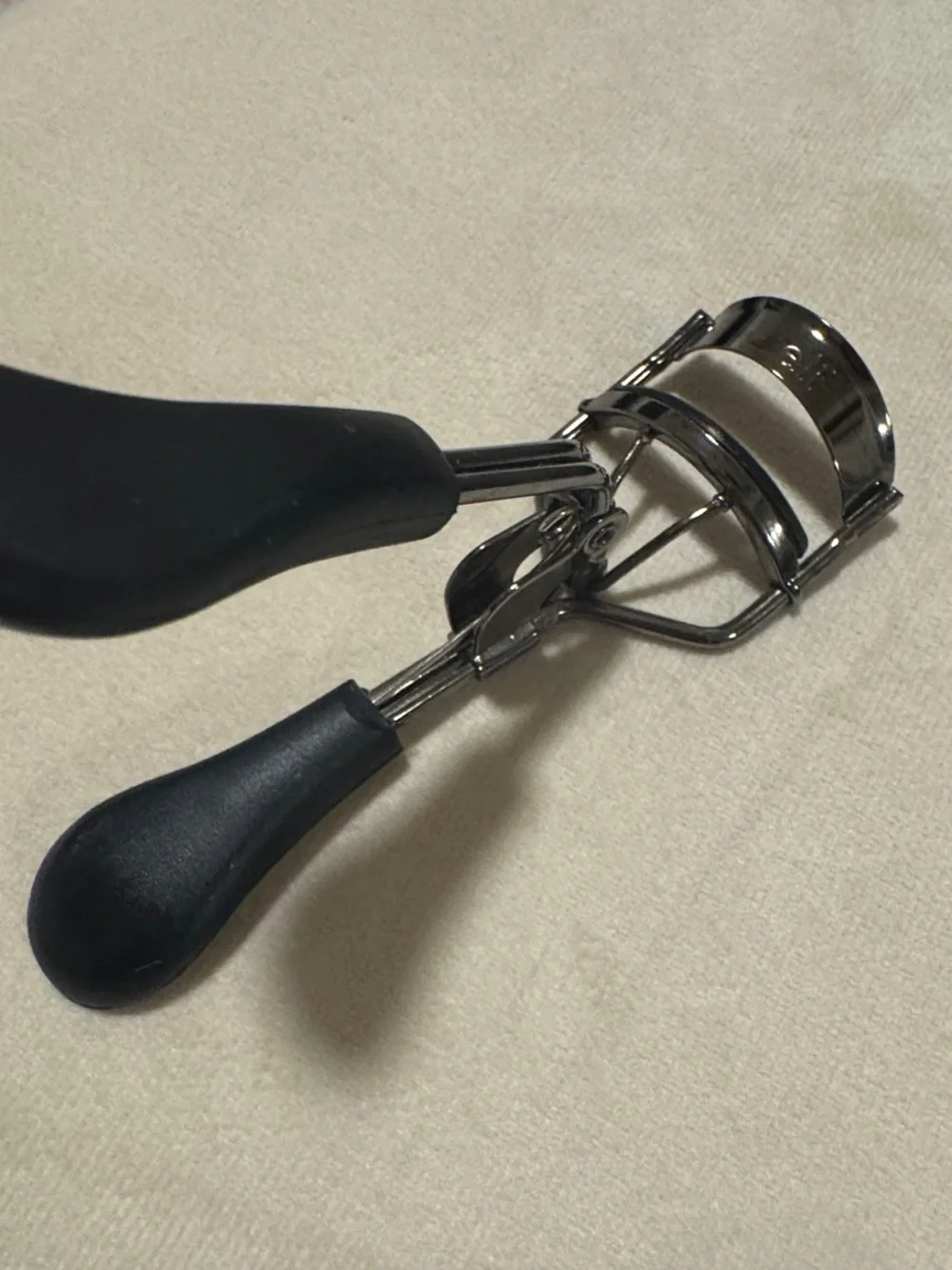 ELF Black and Silver Eyelash Curler
